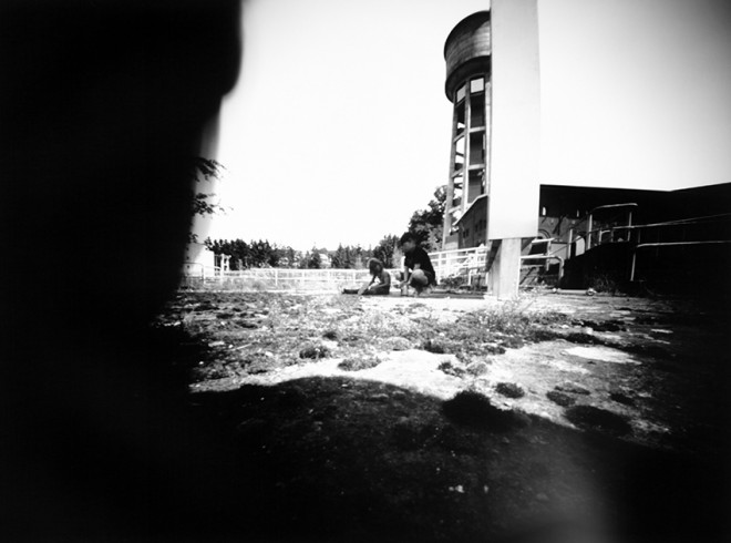 F001b