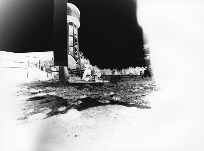 F001